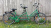 Grünes Doppel Damen Tandem, 26'zoll, 47-er Reifenbreite, Rahmenhöhen: vorne 48, hinten 46, Länge des Tandems: 250cm